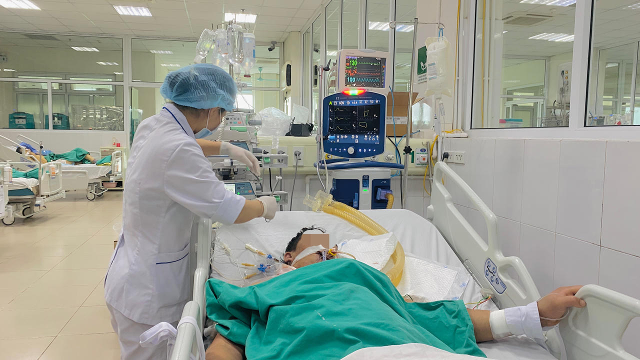 Chạy đua cứu bệnh nhân suy đa tạng do sốt xuất huyết 