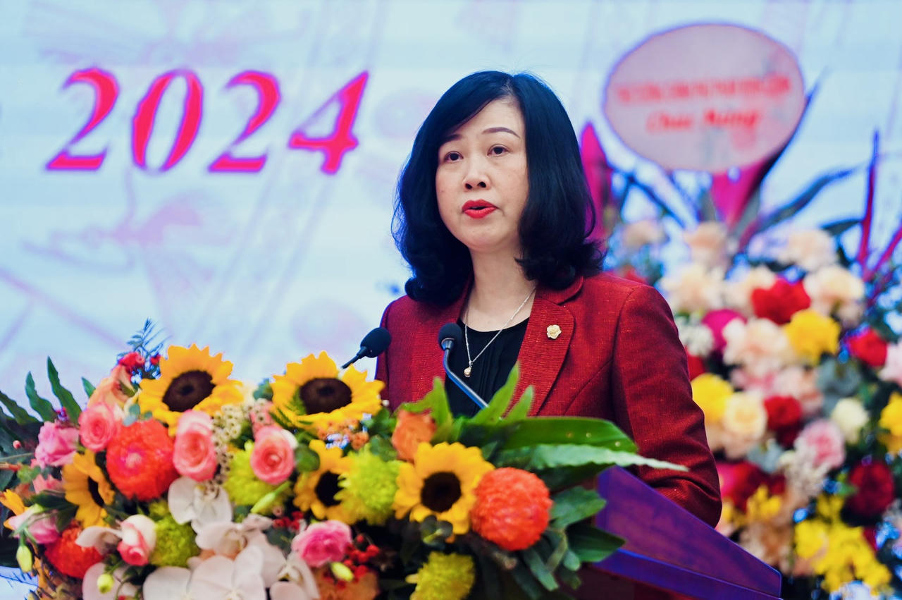 Phó Thủ tướng yêu cầu nghiên cứu đề xuất chế độ, chính sách đãi ngộ phù hợp cho cán bộ y tế