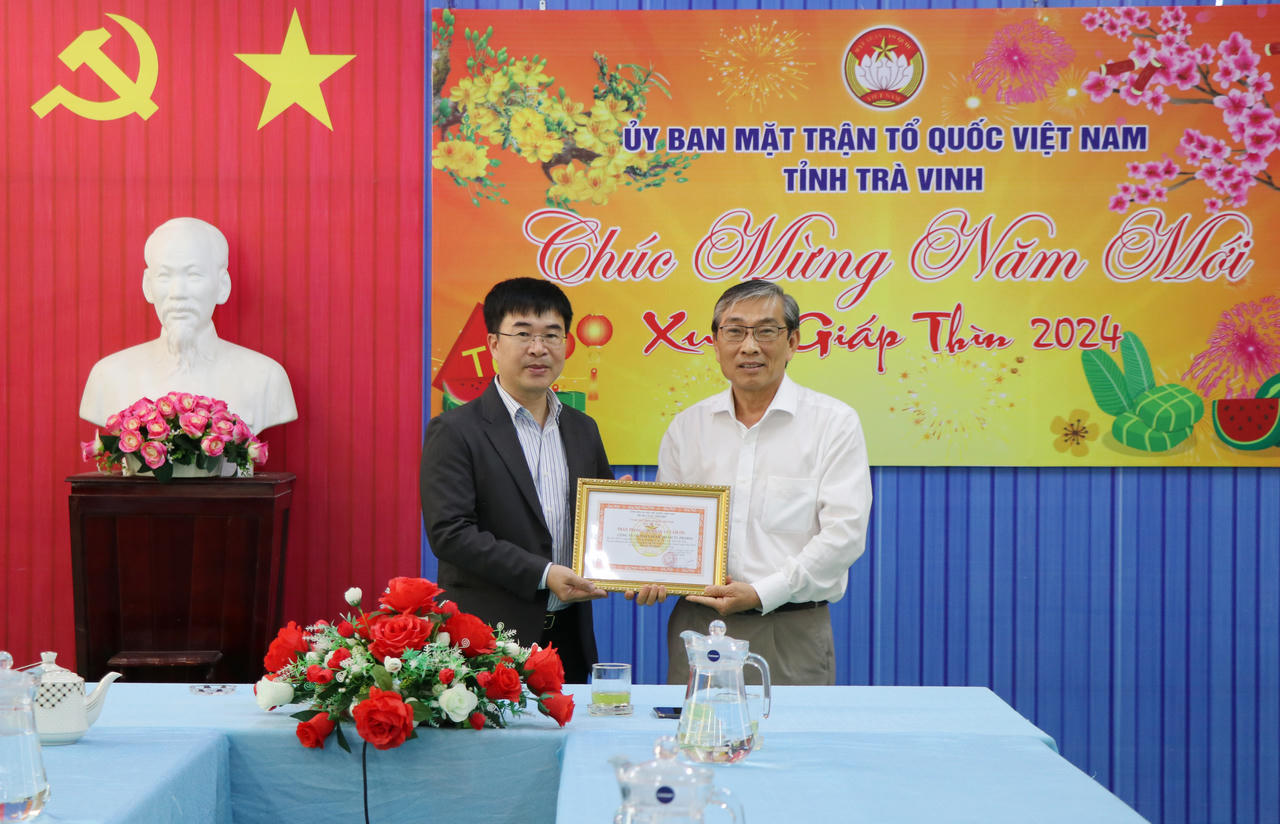 Dược phẩm TV.PHARM hỗ trợ 2 tỷ đồng tặng quà Tết cho hộ nghèo tỉnh Trà Vinh 