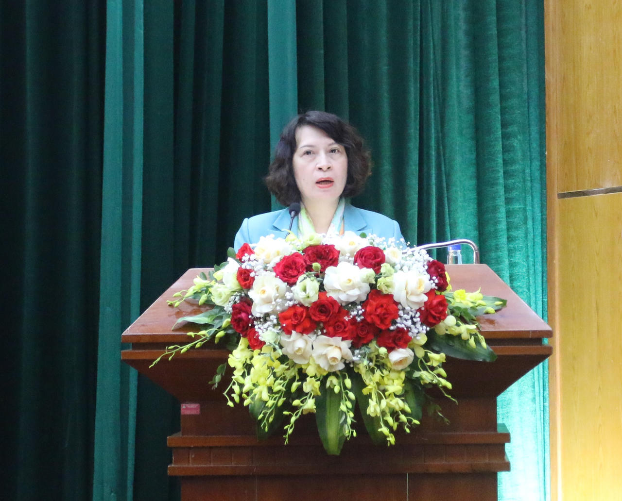 Chuyên gia y tế nói về tình trạng sương mù dày đặc sáng nay ở miền Bắc