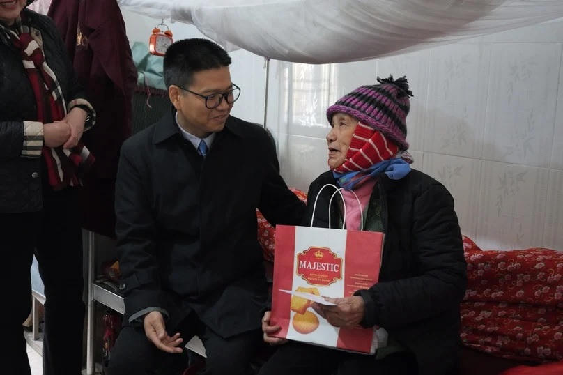 Tết về với bệnh nhân phong 