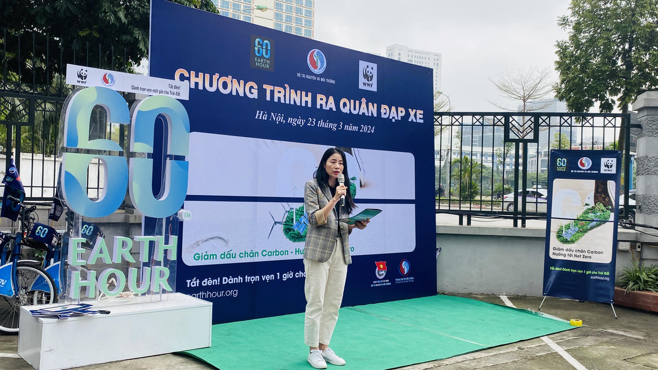 Ra quân đạp xe hưởng ứng giờ Trái đất năm 2024 