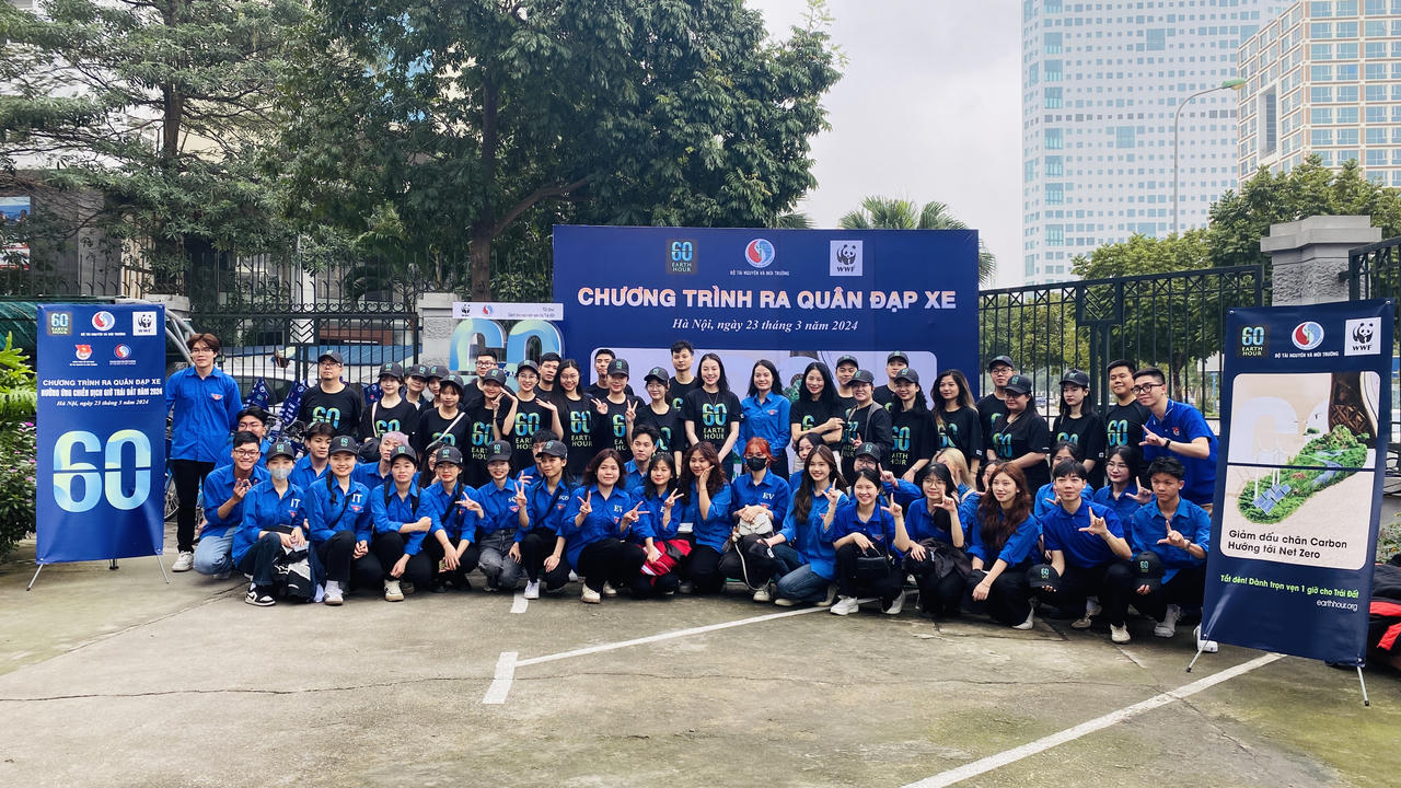 Ra quân đạp xe hưởng ứng giờ Trái đất năm 2024 