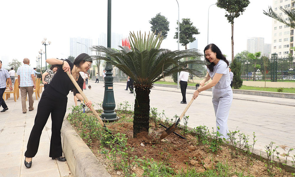 BHXH Việt Nam tổ chức Lễ phát động “Tết trồng cây đời đời nhớ ơn Bác Hồ”