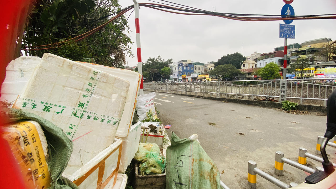 'Hiu hắt' tuyến đường dành riêng cho xe đạp ở Hà Nội