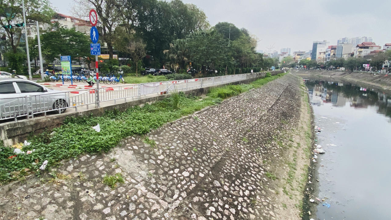 'Hiu hắt' tuyến đường dành riêng cho xe đạp ở Hà Nội