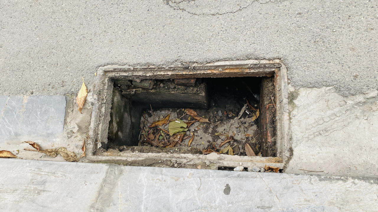 Cầu Giấy (Hà Nội): Ẩn họa từ chiếc cống không nắp