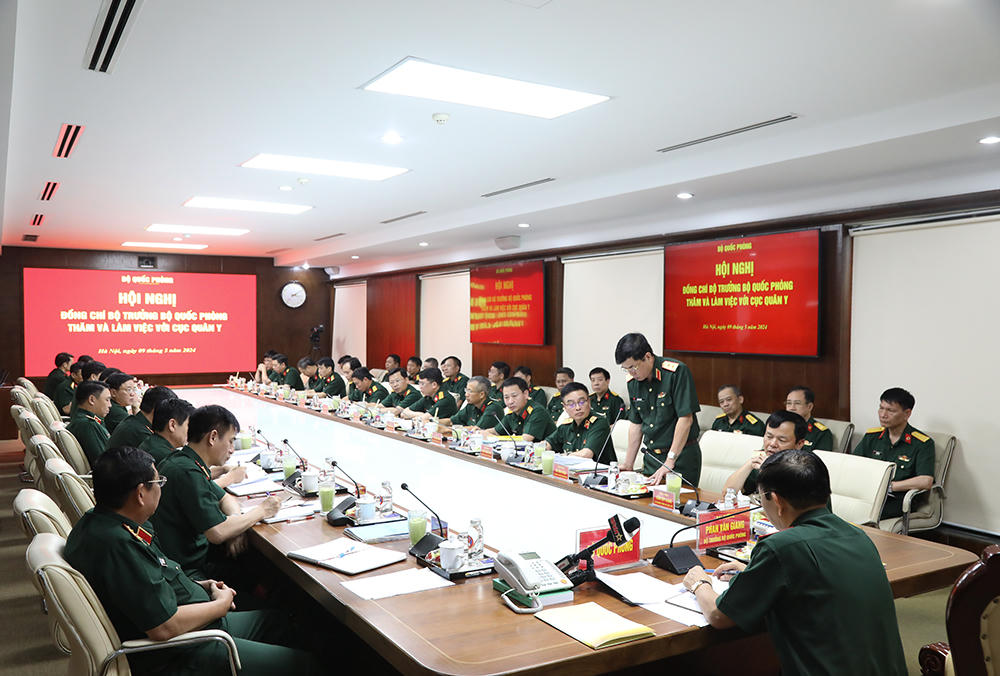 Đại tướng Phan Văn Giang thăm và làm việc với Cục Quân y