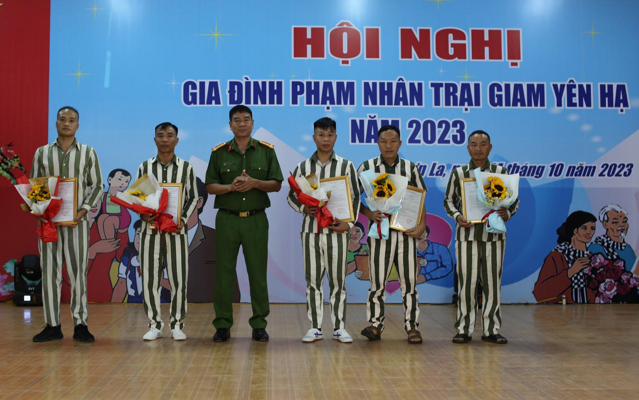 Sức mạnh cảm hóa trên hành trình cải tạo, hoàn lương: Bài 2: Bình yên lớp học xóa mù chữ ở Trại giam Yên Hạ 