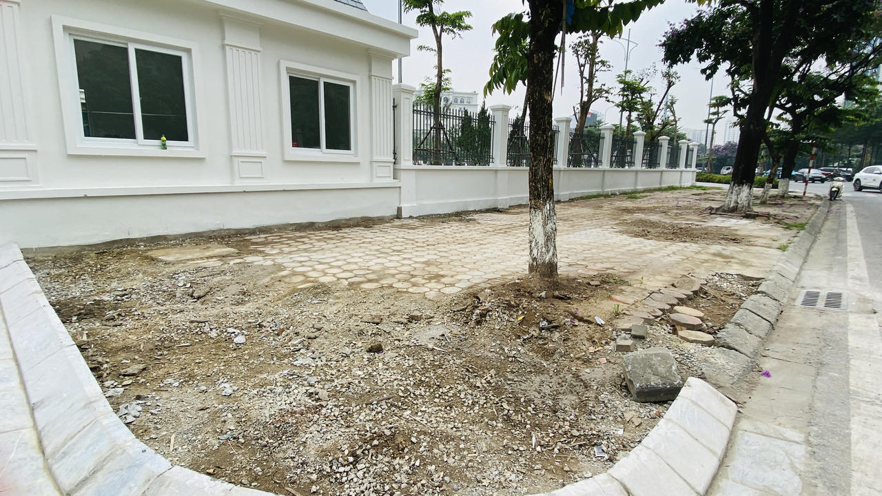 'Trả lại' cảnh sạch đẹp cho phố Tôn Thất Thuyết sau phản ánh của Báo Pháp luật Việt Nam