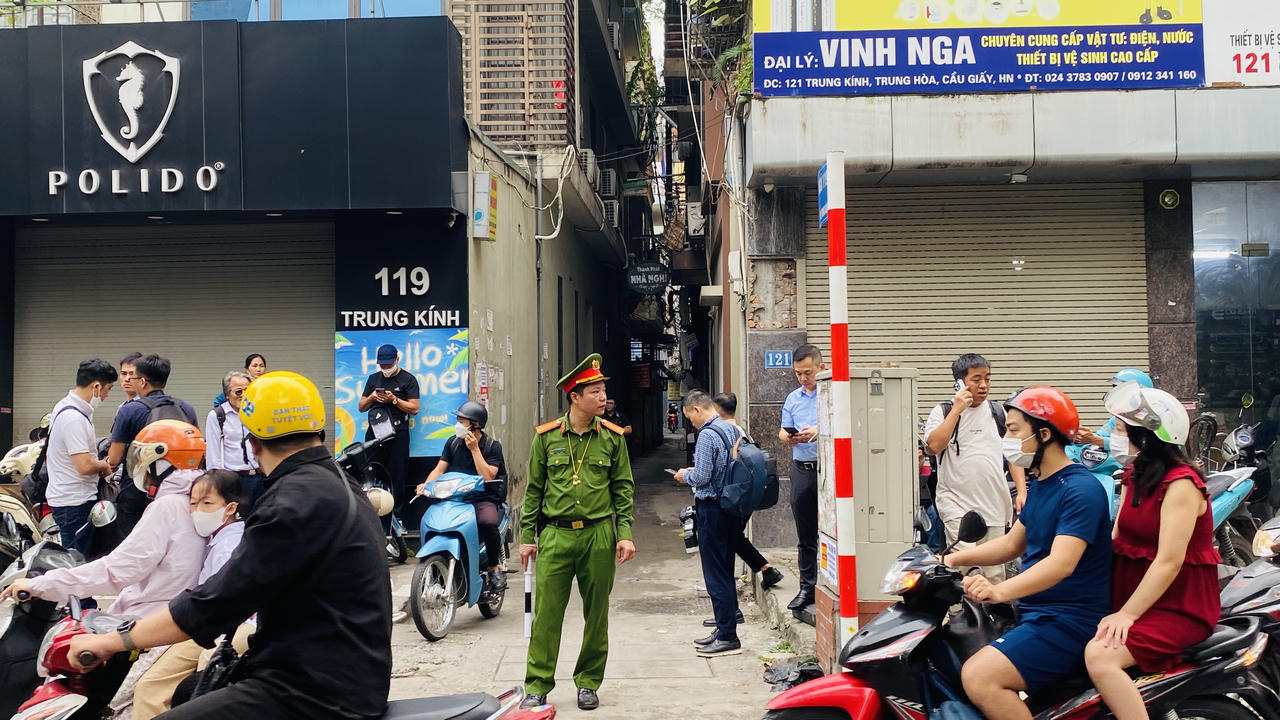 Hiện trường vụ cháy đặc biệt nghiêm trọng tại ngõ 119 Trung Kính, Cầu Giấy 