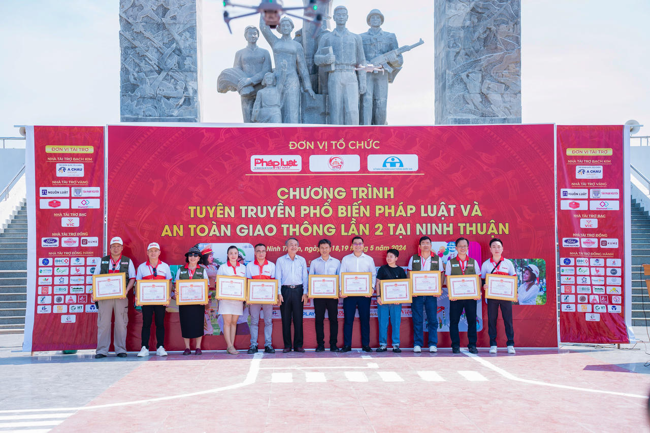 Caravan mùa 2: Hành trình tuyên truyền pháp luật và an toàn giao thông tại Ninh Thuận 