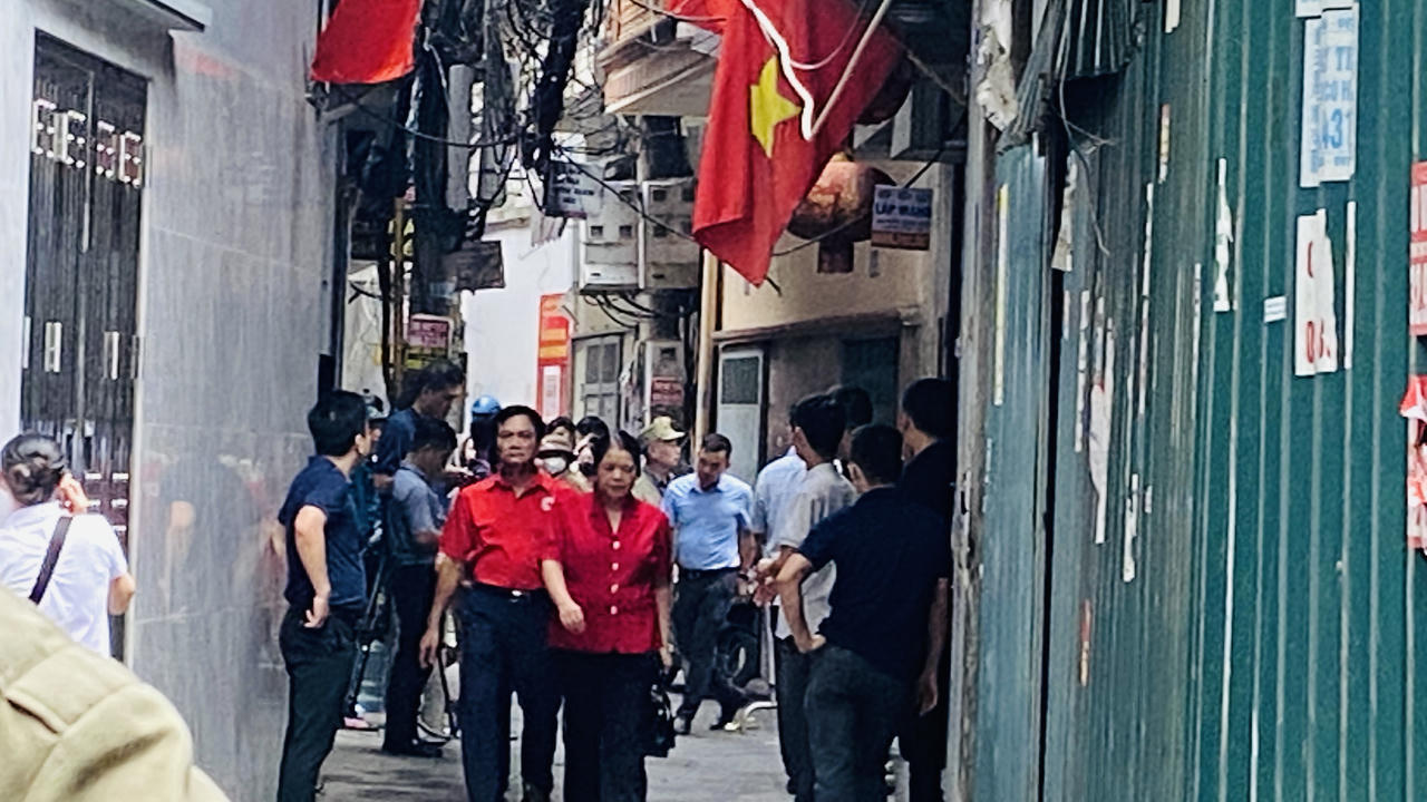 Hiện trường vụ cháy đặc biệt nghiêm trọng tại ngõ 119 Trung Kính, Cầu Giấy 