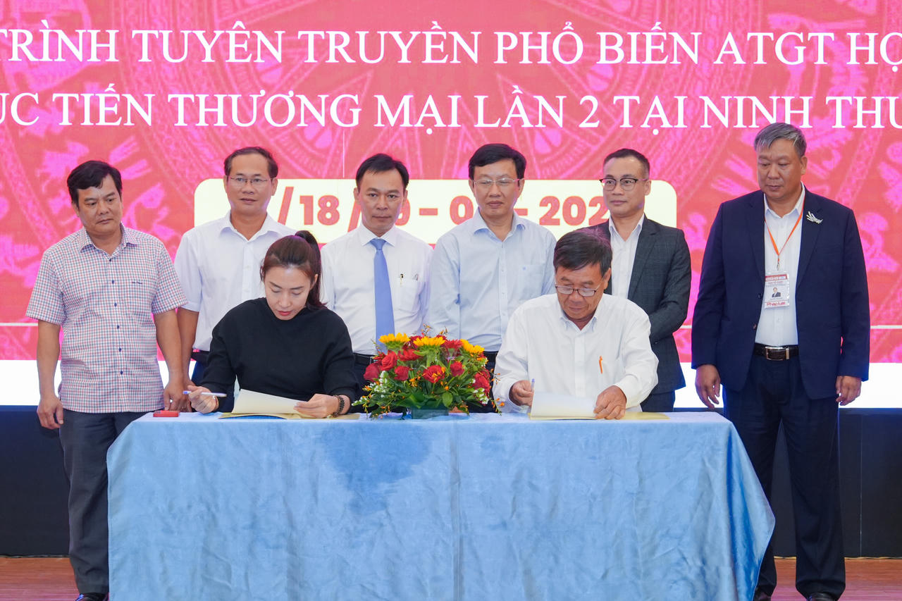 Caravan mùa 2: Hành trình tuyên truyền pháp luật và an toàn giao thông tại Ninh Thuận 