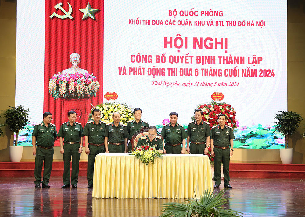 Công bố Quyết định thành lập Khối thi đua số 2, Bộ Quốc phòng