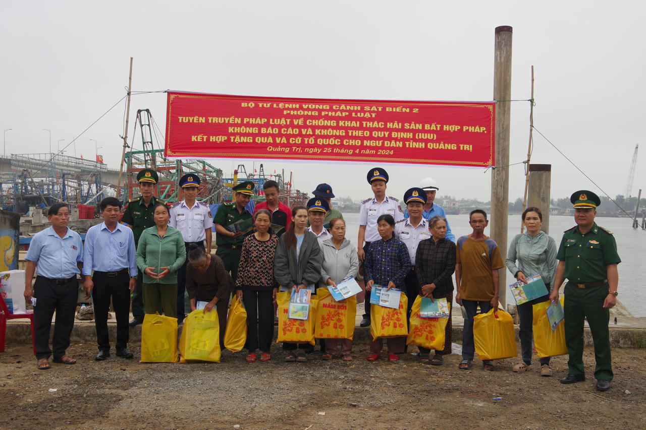 Cảnh sát biển Việt Nam tích cực chống khai thác IUU