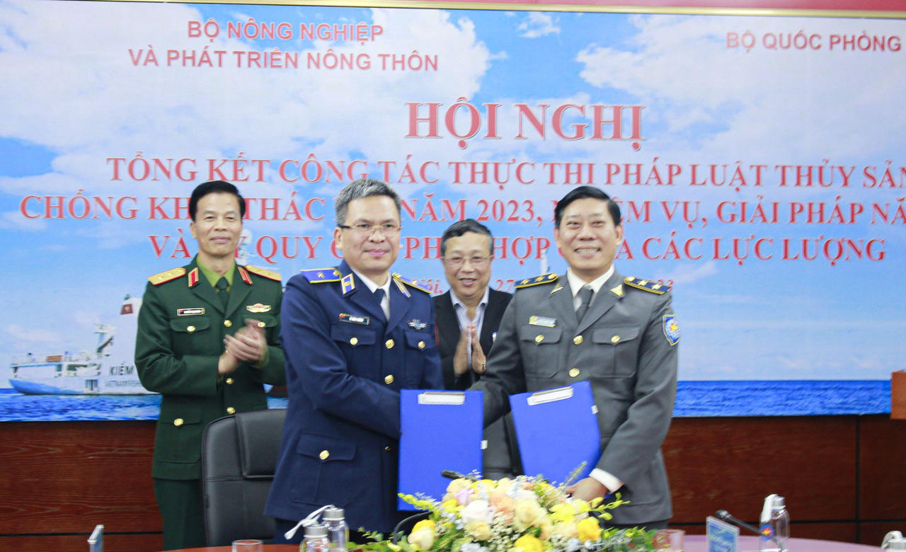 Cảnh sát biển Việt Nam tích cực chống khai thác IUU