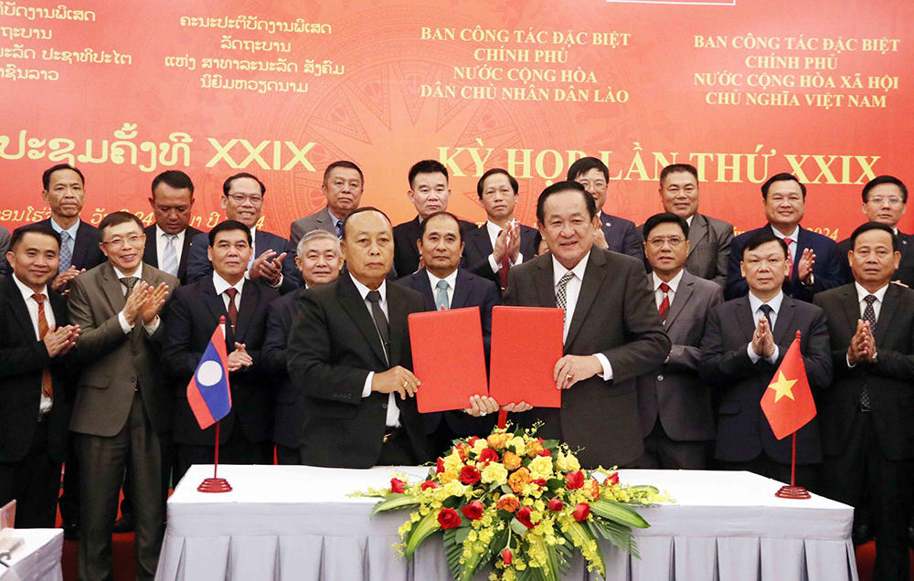 Tích cực tìm kiếm, quy tập, hồi hương hài cốt liệt sĩ Việt Nam hy sinh tại Lào