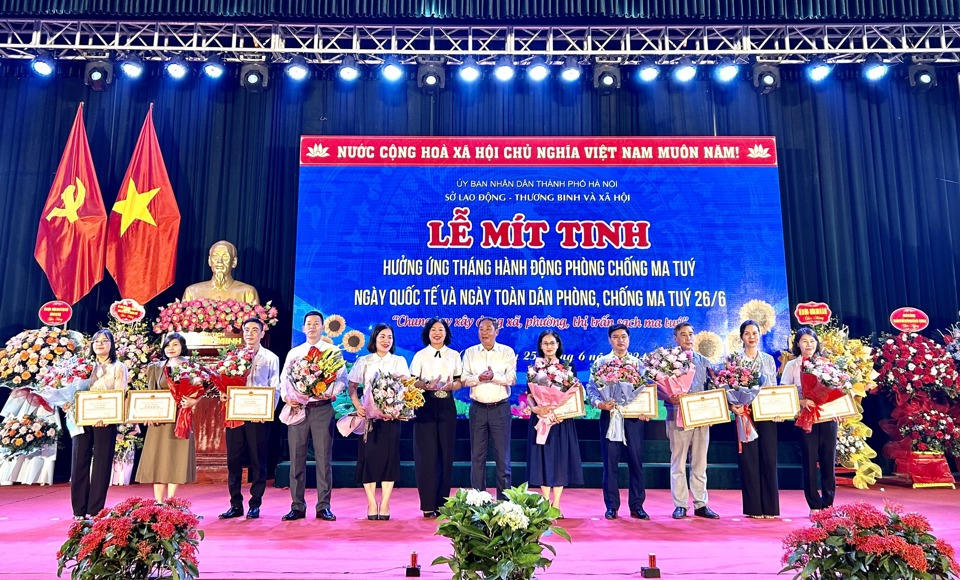 Phó Thủ tướng Chính phủ Lê Thành Long tới dự buổi lễ hưởng ứng ngày toàn dân phòng, chống ma túy năm 2024