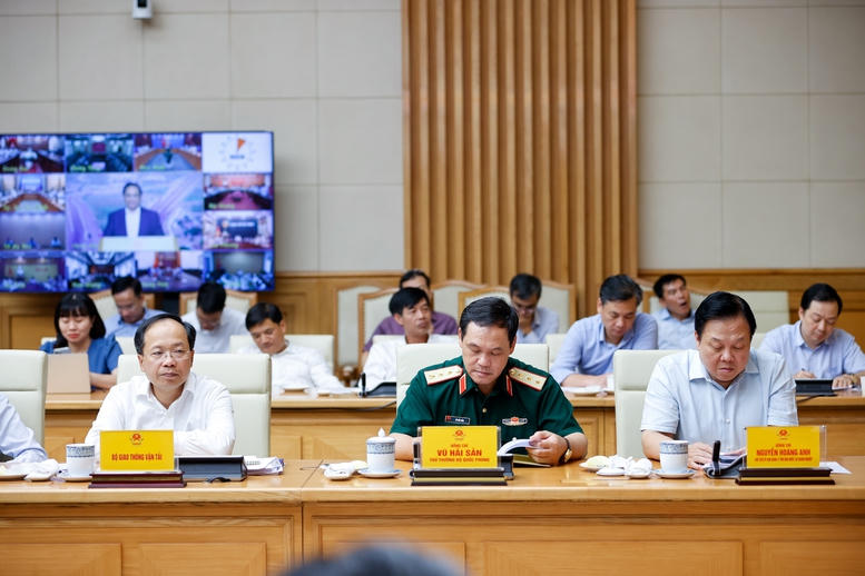 Thủ tướng: Tăng tốc, bứt phá để hoàn thành thêm 1.200 km cao tốc vào năm 2025