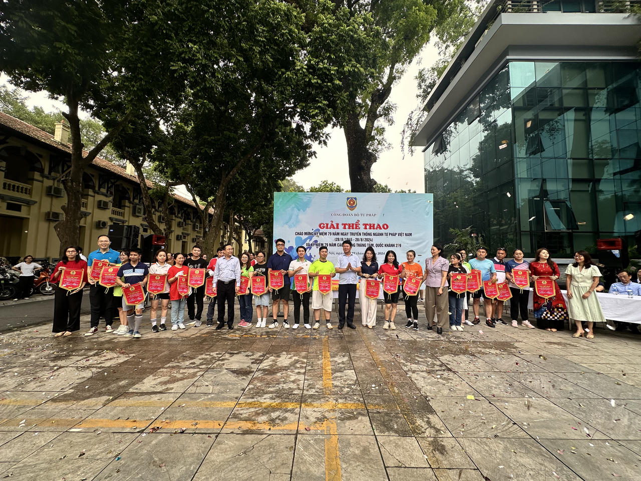 Sôi nổi Giải thể thao chào mừng 79 năm Ngày truyền thống ngành Tư pháp