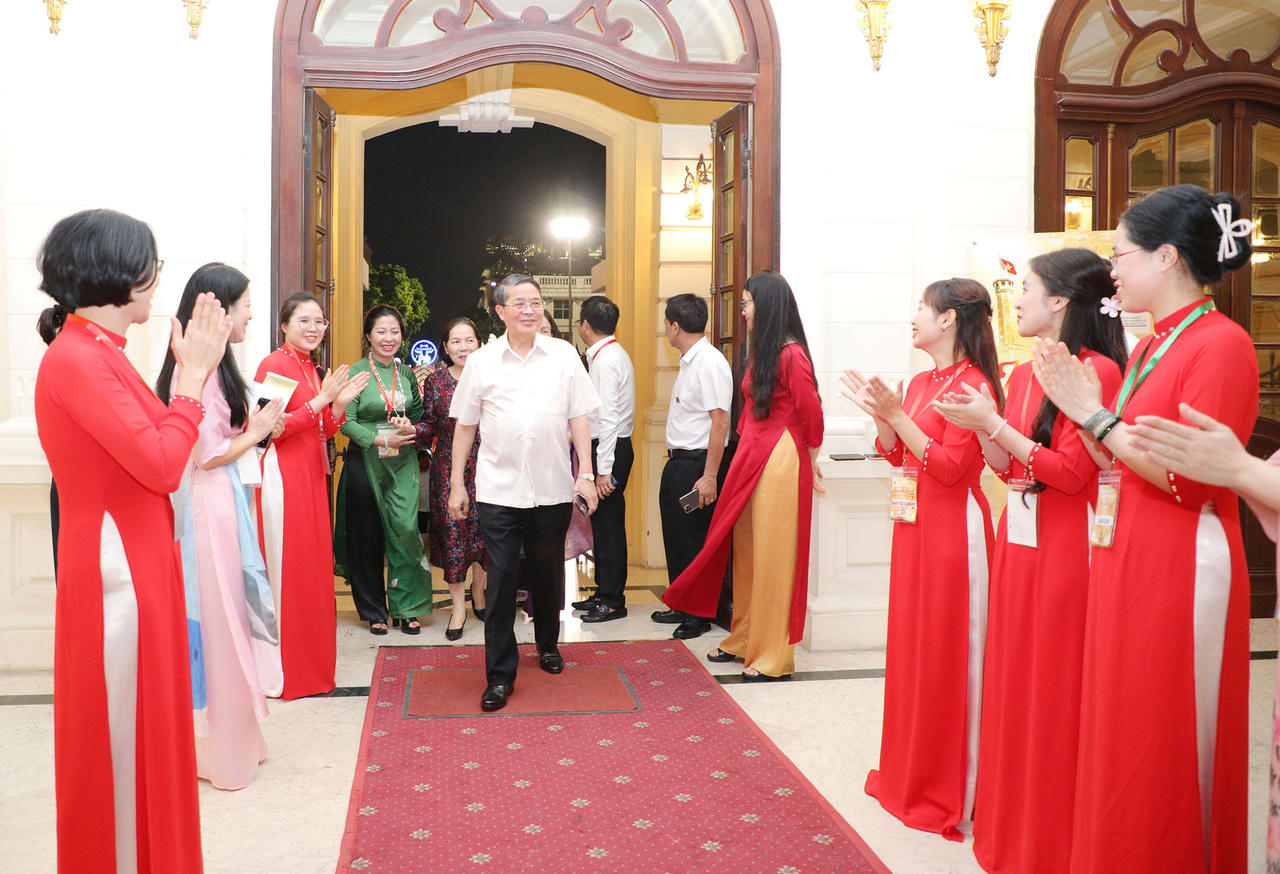 Chủ tịch Quốc hội Trần Thanh Mẫn dự Chương trình nghệ thuật đặc biệt “Nắng Ba Đình”