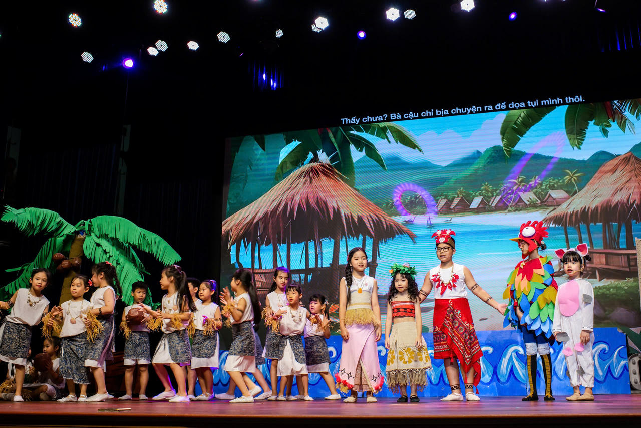 Vở nhạc kịch tiếng Anh 'Moana' đầy sắc màu 