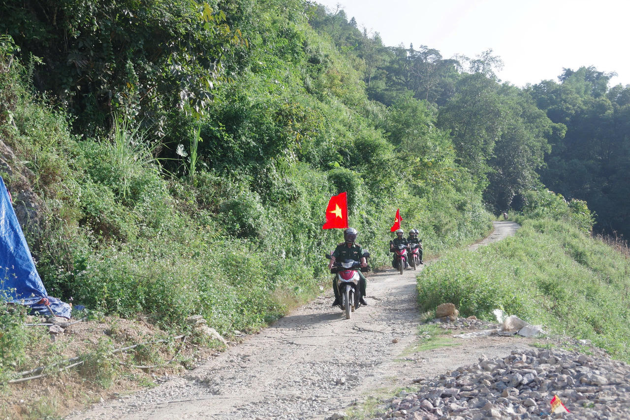 BĐBP Sơn Vĩ tuyên truyền, vận động người dân khu vực biên giới chủ động ứng phó với bão số 3 