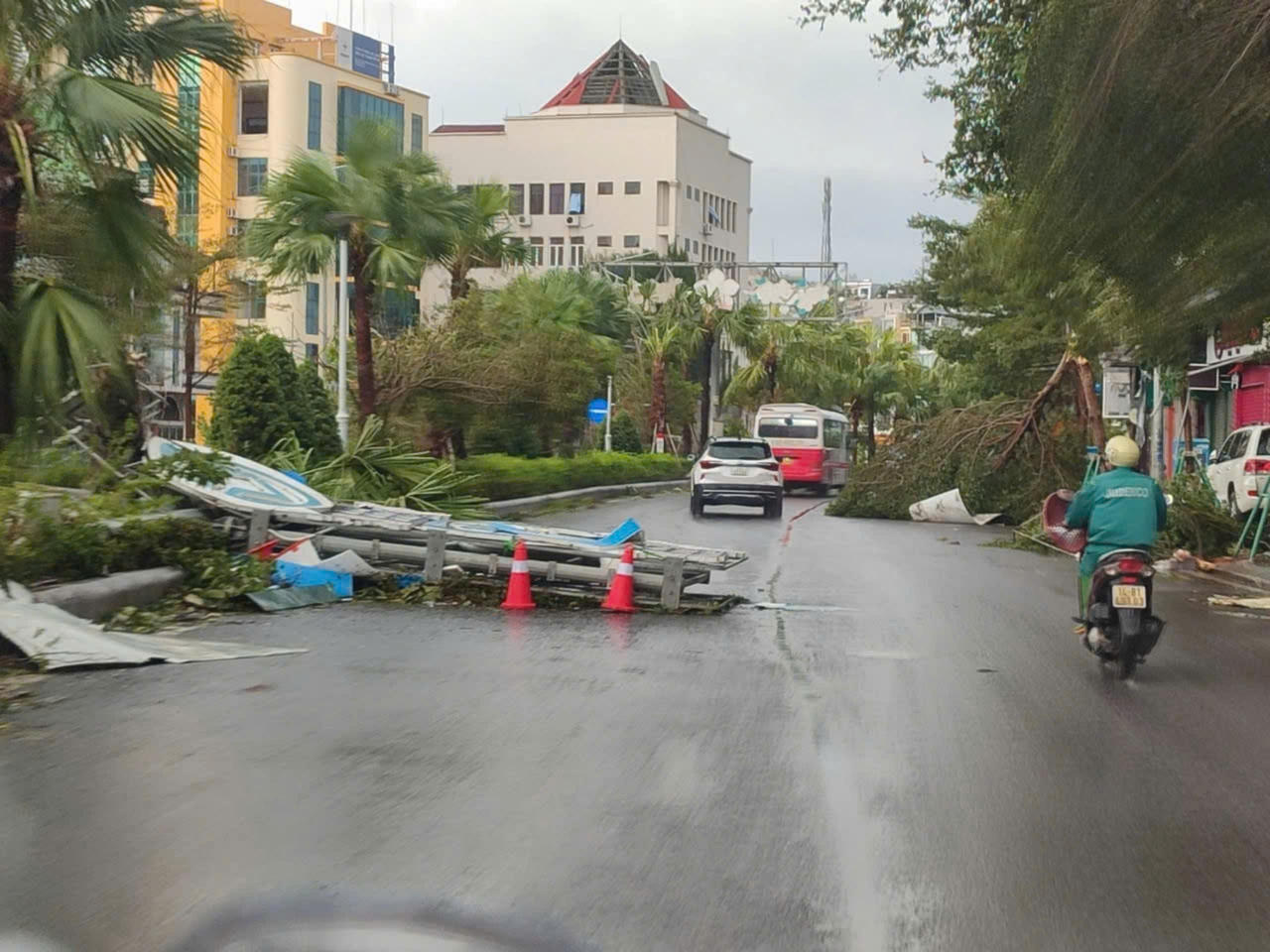 Quảng Ninh khắc phục hậu quả sau bão số 3