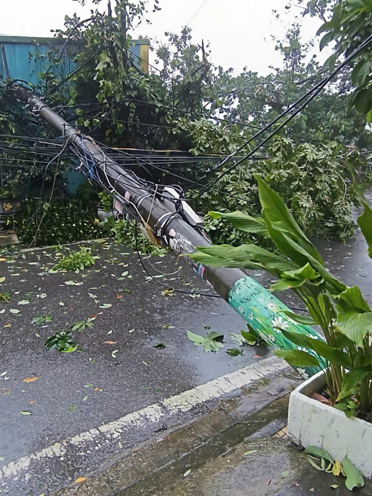 Quảng Ninh khắc phục hậu quả sau bão số 3