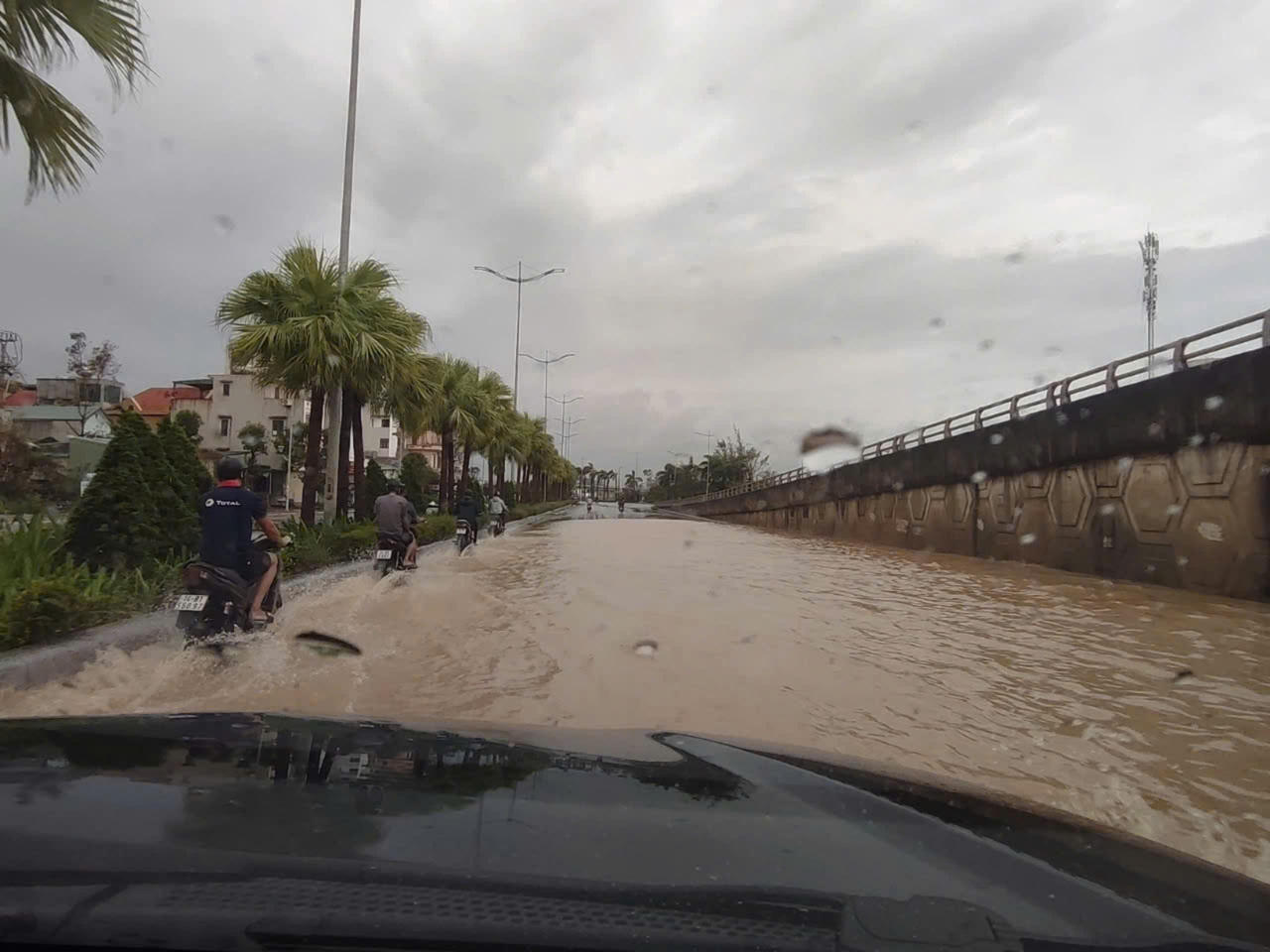 Quảng Ninh khắc phục hậu quả sau bão số 3