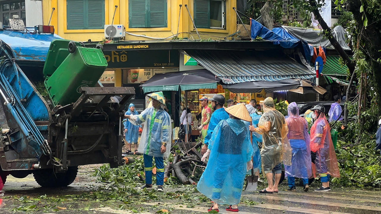 Niềm vui Trung Thu bị gián đoạn bởi siêu bão Yagi