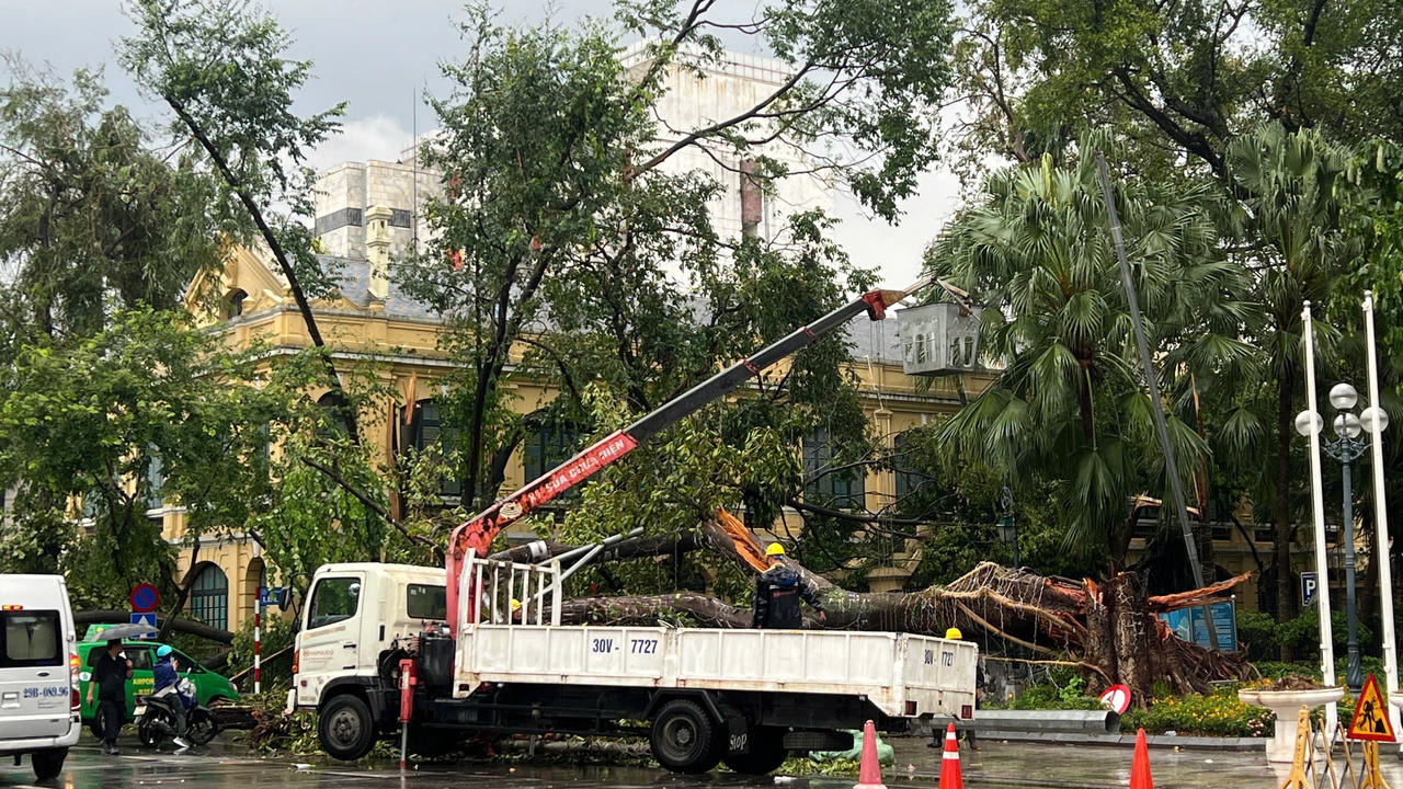 Niềm vui Trung Thu bị gián đoạn bởi siêu bão Yagi