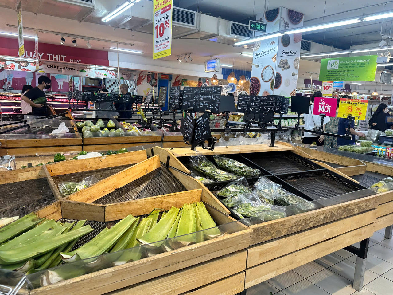 Người Hà Nội lại ‘đổ xô’ tích trữ thực phẩm sau bão