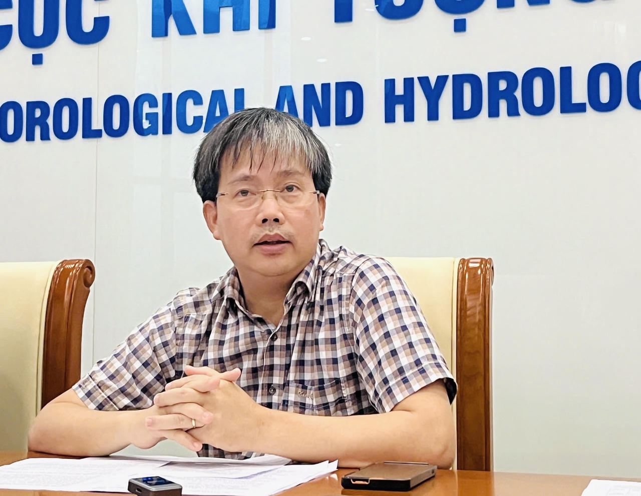 Lũ trên sông Hồng tiếp tục lên, những khu vực nào của Hà Nội vẫn ngập? 