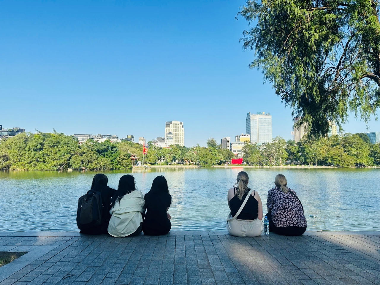 Dịu dàng cuốn hút vẻ đẹp thu Hà Nội 