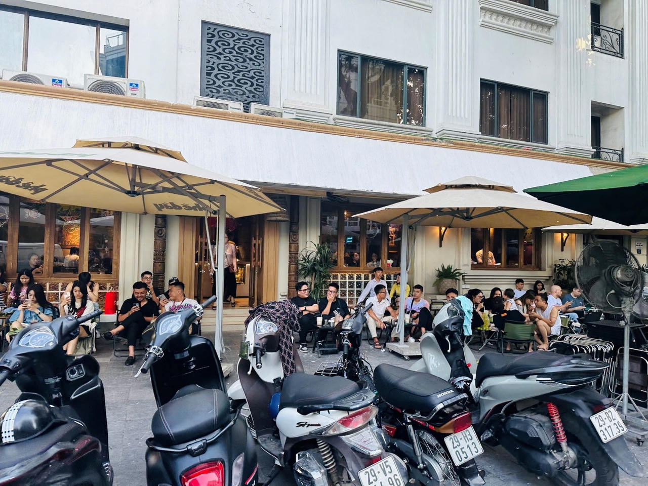 Dịu dàng cuốn hút vẻ đẹp thu Hà Nội 