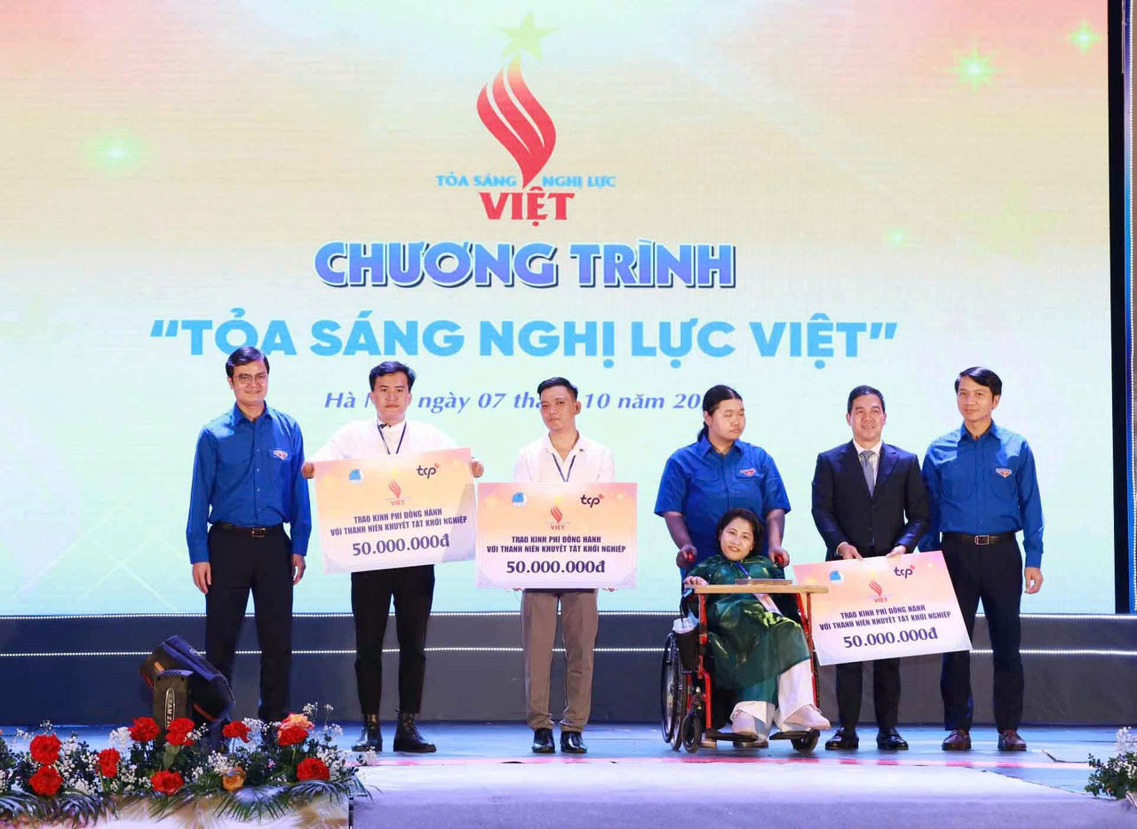 Toả sáng Nghị lực Việt 2024 - Tuyên dương 38 gương thanh niên khuyết tật tiêu biểu
