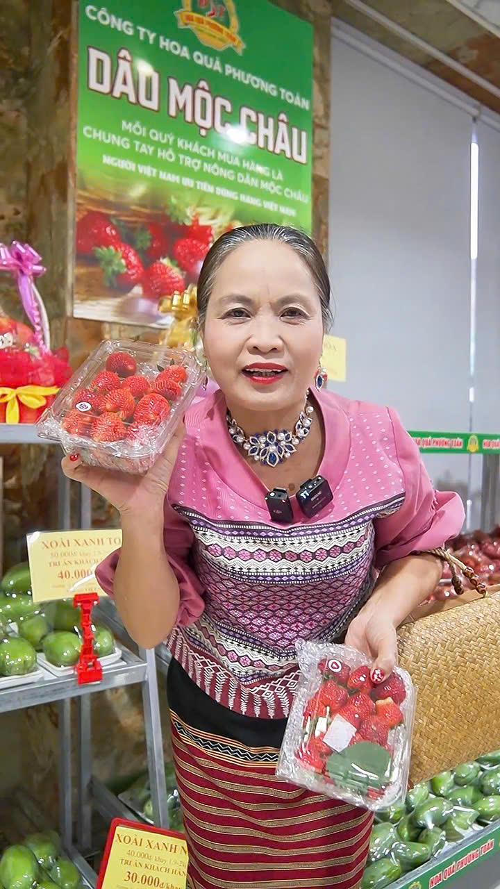 Bán hàng livestream ‘lối ra’ tiềm năng cho nông sản Việt 