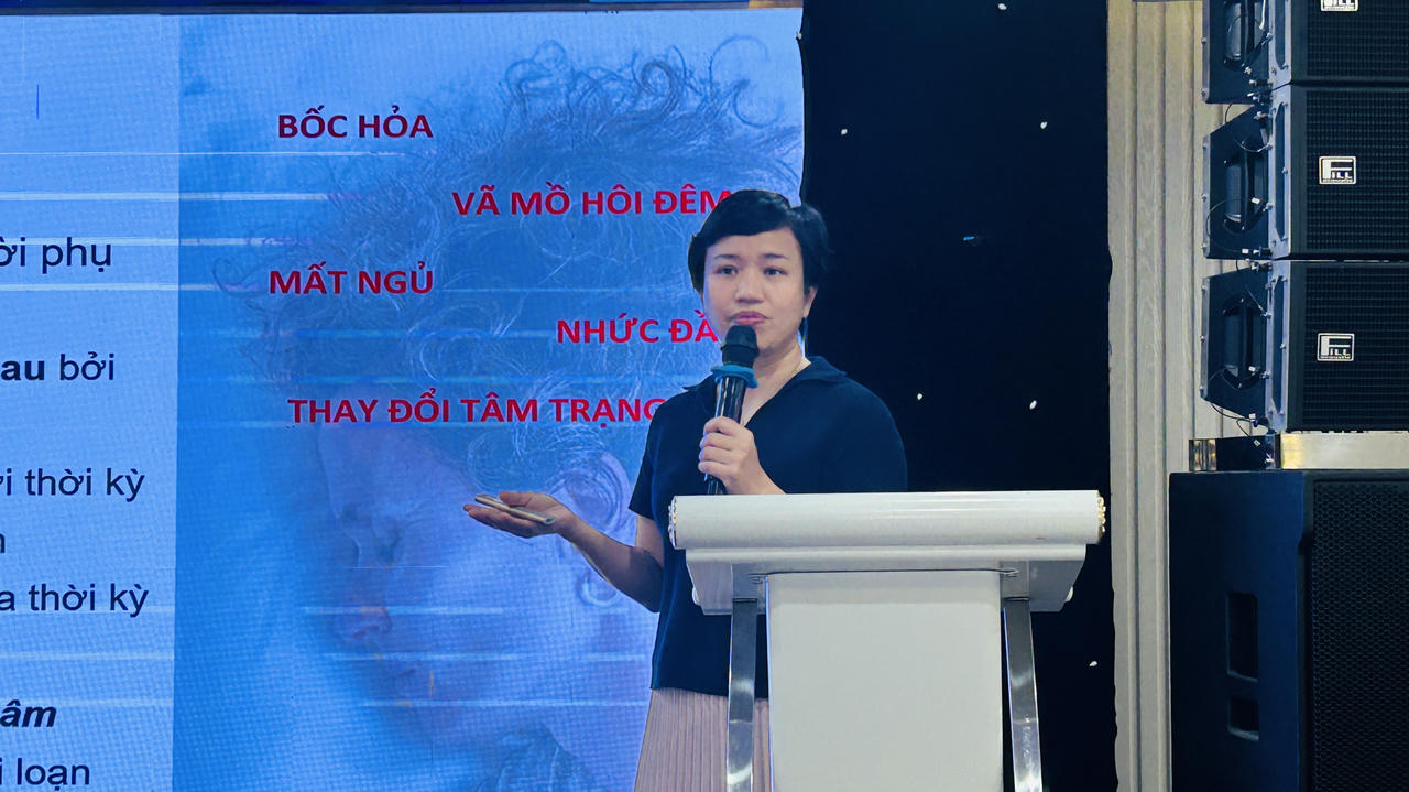 ‘Gỡ khó’ cho chị em phụ nữ khi bước vào tuổi trung niên