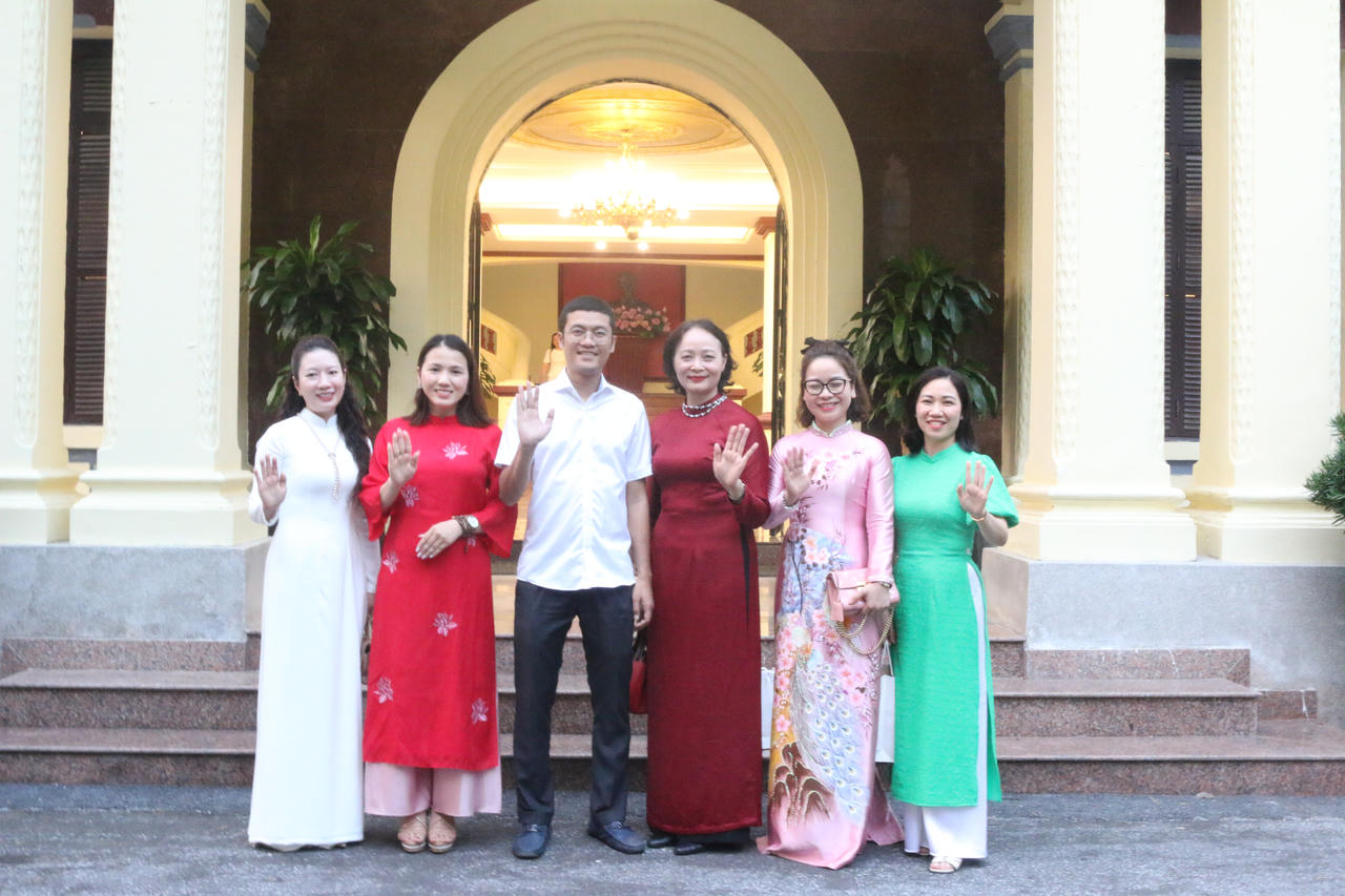 Nữ cán bộ ngành Tư pháp tự tin, tỏa sáng dịp 20/10