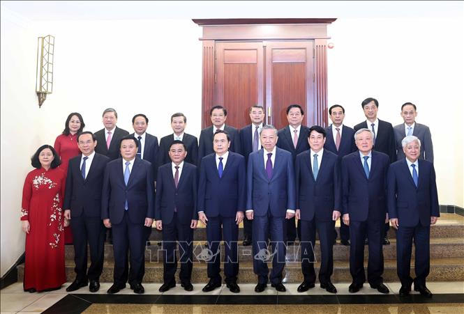 Tổng Bí thư Tô Lâm phát biểu giao nhiệm vụ cho Thường trực Ban Bí thư Trần Cẩm Tú 