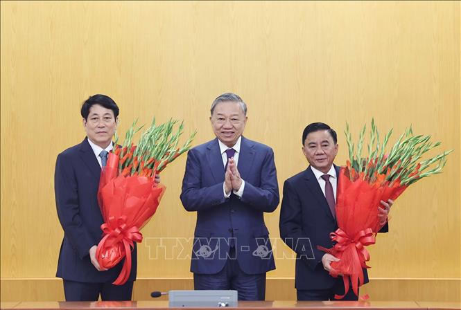 Tổng Bí thư Tô Lâm phát biểu giao nhiệm vụ cho Thường trực Ban Bí thư Trần Cẩm Tú 