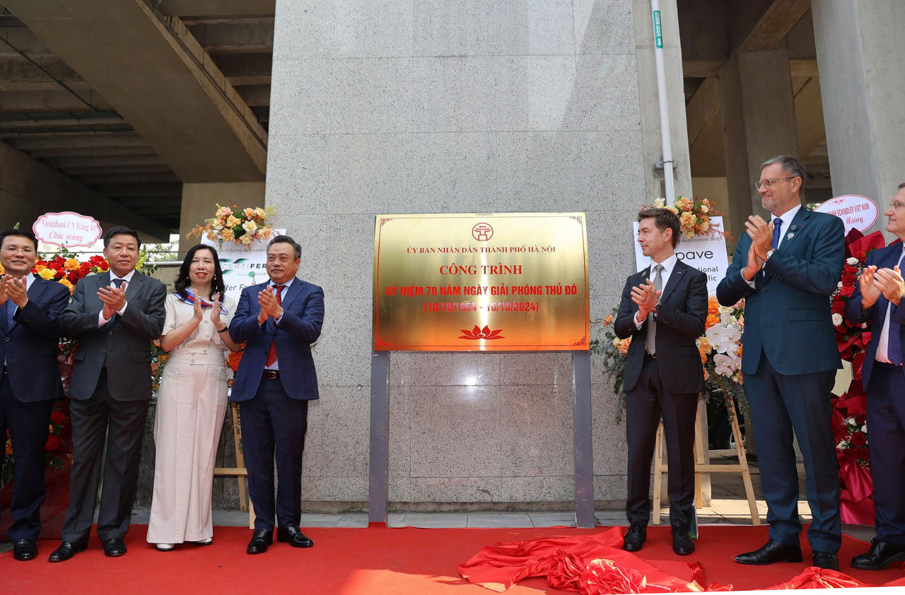 Chính thức vận hành thương mại đoạn trên cao đường sắt Nhổn - ga Hà Nội 