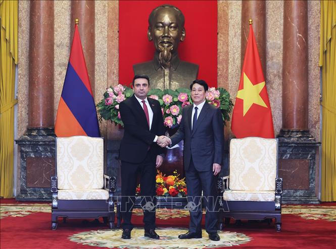 Chủ tịch nước Lương Cường tiếp Chủ tịch Quốc hội Armenia