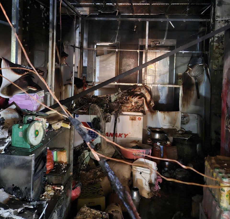 Cháy ngôi nhà ở kết hợp kinh doanh tại Hà Nội
