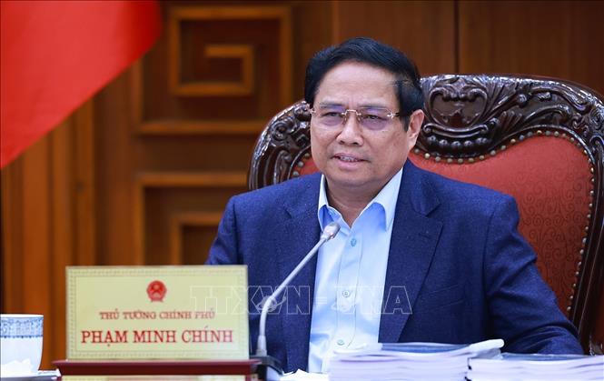 Thủ tướng: Xây dựng hệ thống đường sắt đô thị tại Hà Nội, TP Hồ Chí Minh theo hướng hiện đại