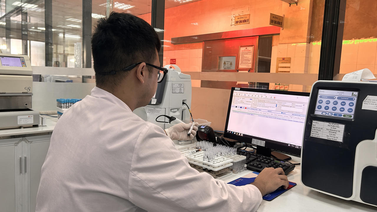 Thu lợi nhuận hàng trăm triệu đồng nhờ sáng kiến quản lý chất thải nhựa y tế