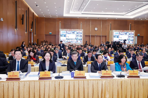 Tổng Bí thư Tô Lâm: Làm tổ cho 'đại bàng' và những cánh đồng cho 'đàn ong' làm mật