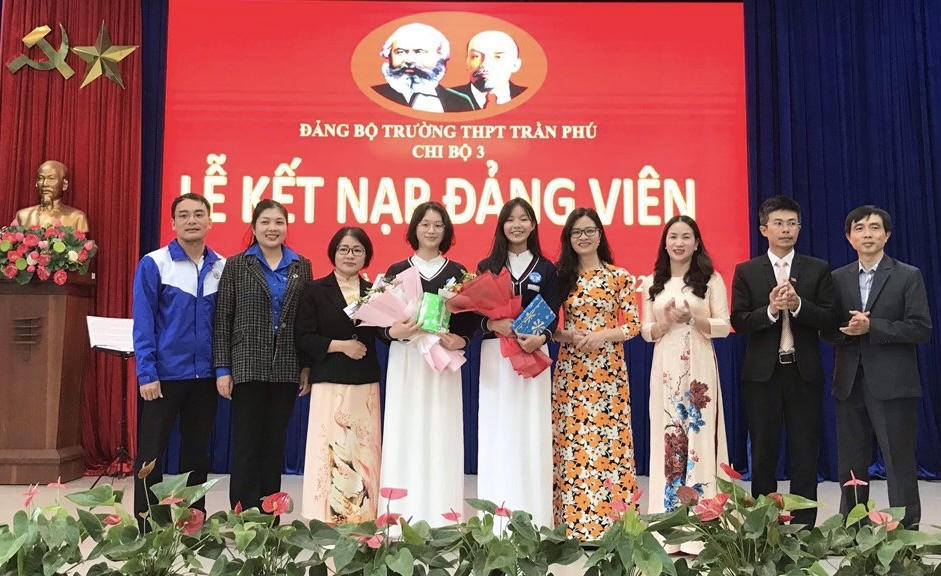 Lâm Đồng chú trọng phát triển đảng viên trong học sinh, sinh viên 